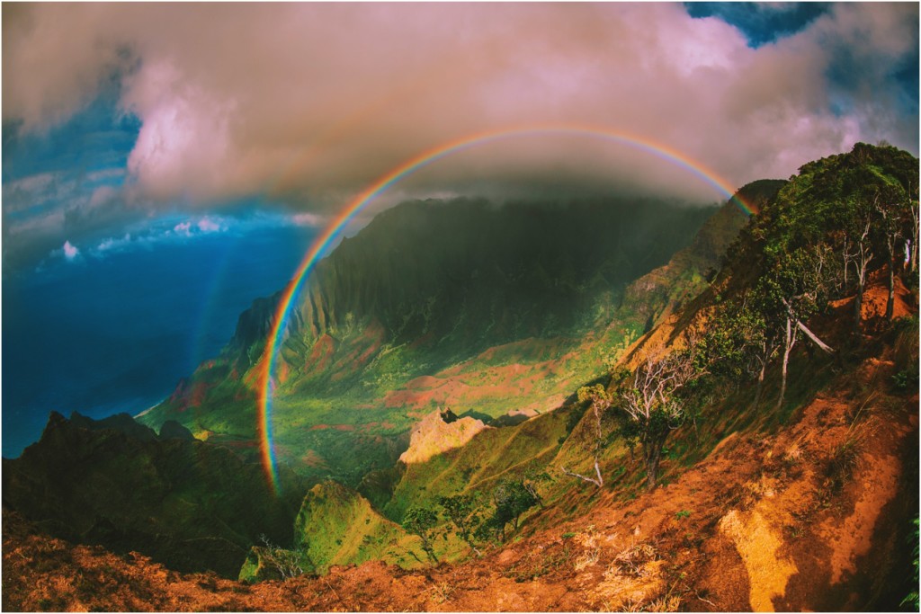 full circle rainbow kalalau kauai photographer