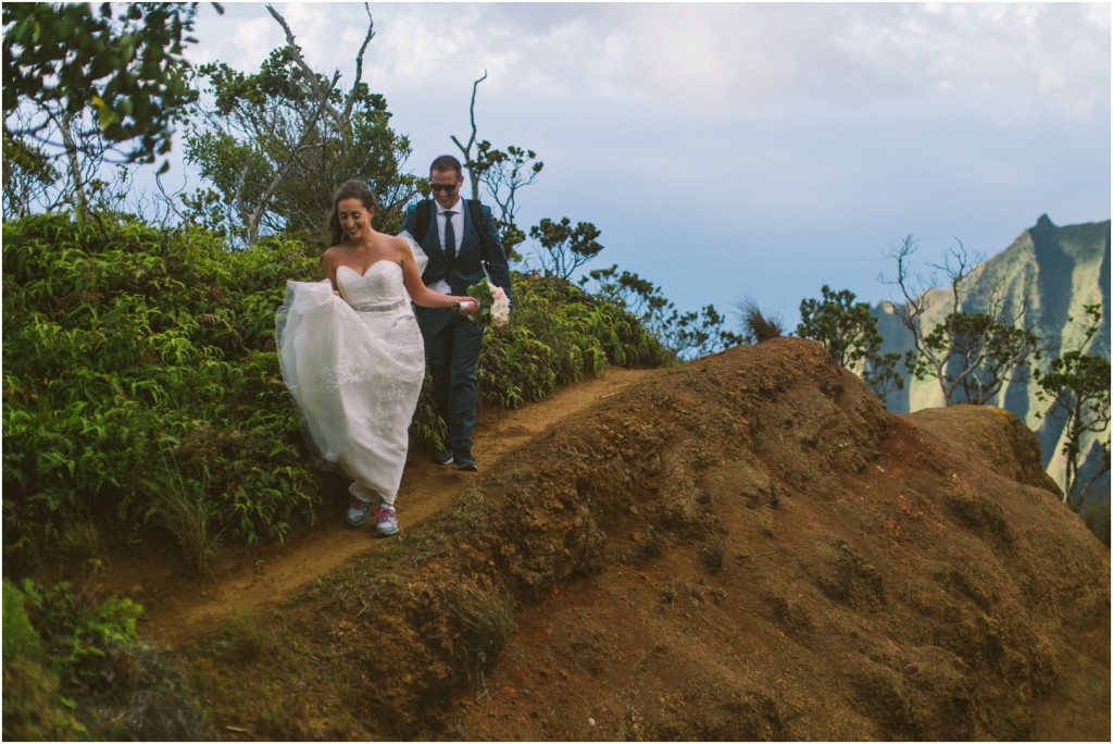 kauai wedding elopement photographer koke'e hike